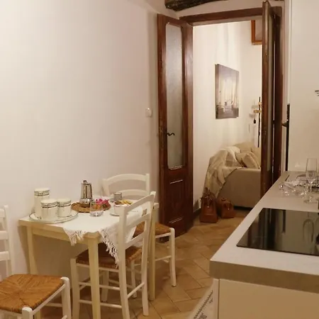 Lägenhet Virgilio House
