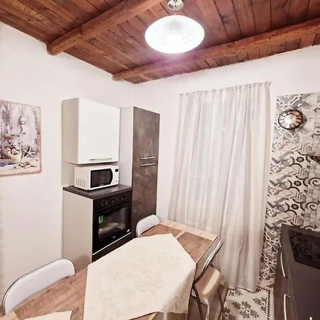 Virgilio House