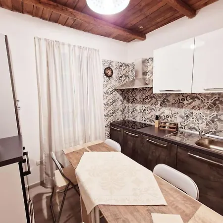 Virgilio House
